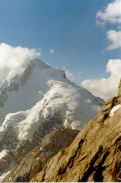 image27.JPG (68334 bytes)