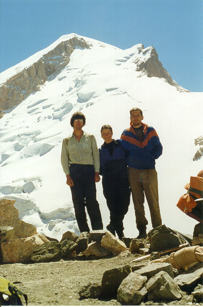 image38.JPG (72281 bytes)